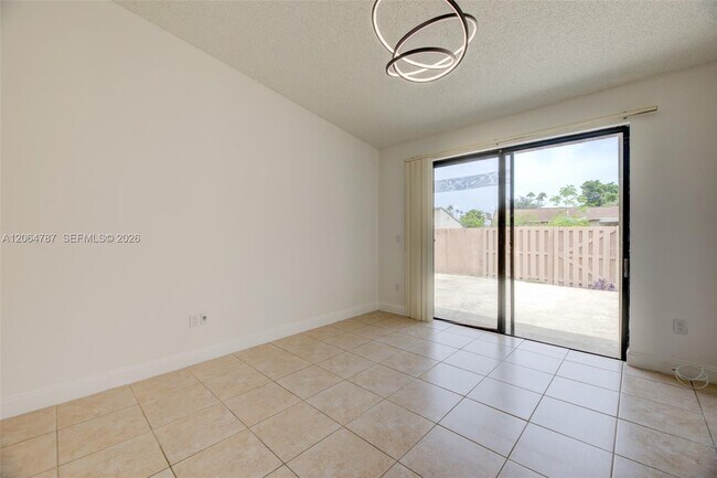 Building Photo - 6707 NW 193rd Ln