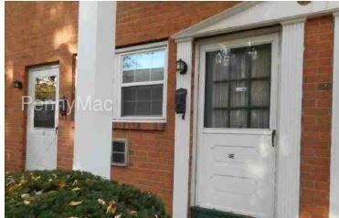 Building Photo - Condo in Woodlawn Terrace