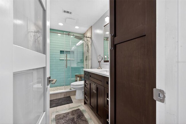 Building Photo - 6537 Cape Hatteras Way NE