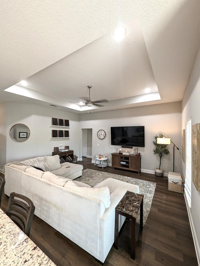 Building Photo - 1609 Ponderosa Dr