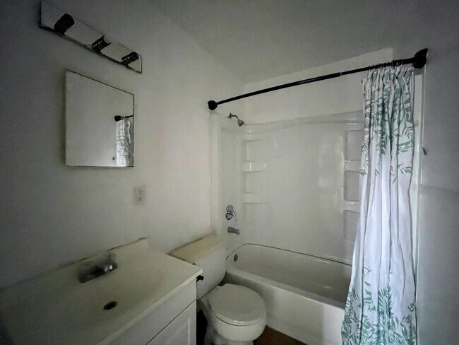 Building Photo - Snyder’s Cozy Corner – Modern Comfort, Classic Charm