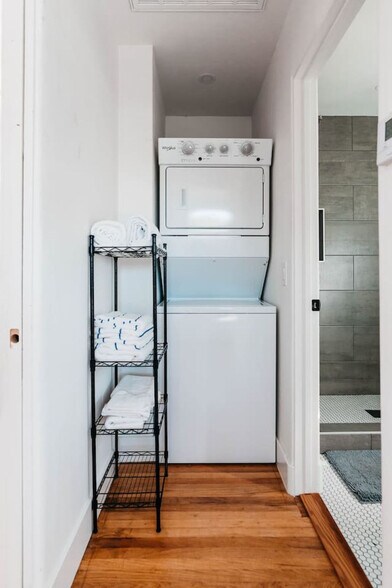 Building Photo - 4127-29 Vermont St