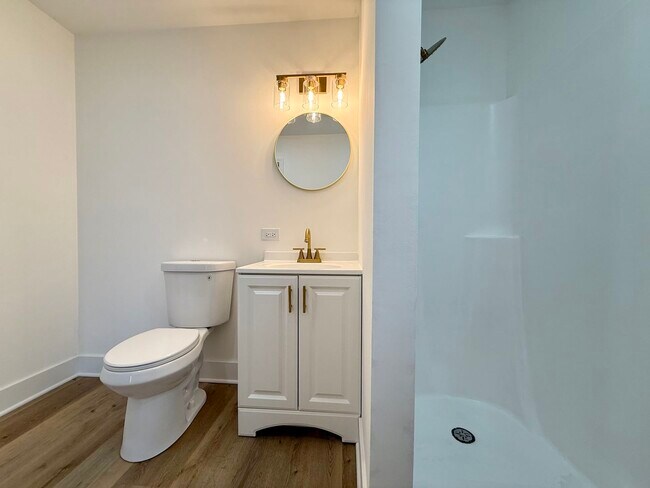 Building Photo - 14916 Langley Ave