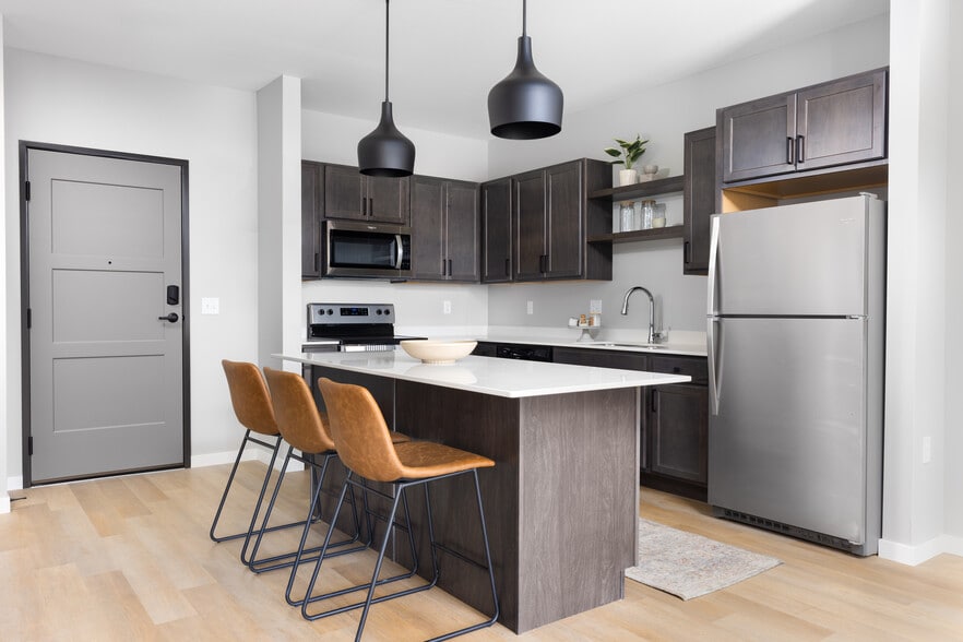 Unit Kitchen - Ivy at SOCO Apartments
