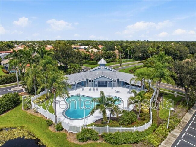 Building Photo - 4956 Bridgehampton Blvd