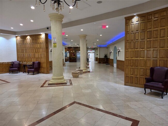 Building Photo - 3725 S Ocean Dr