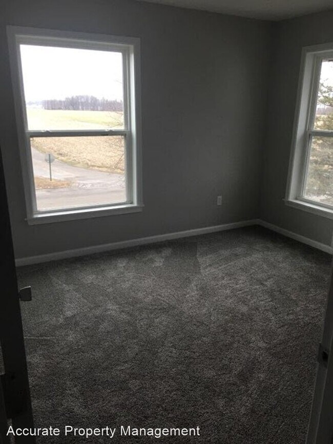 Building Photo - 3 br, 2 bath House - 4979 N 550 E