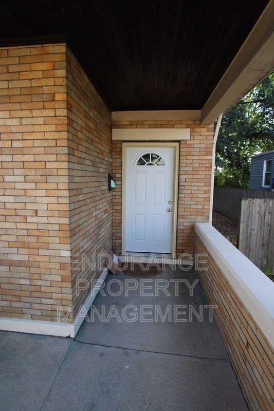 Building Photo - 2539 Melrose Ave