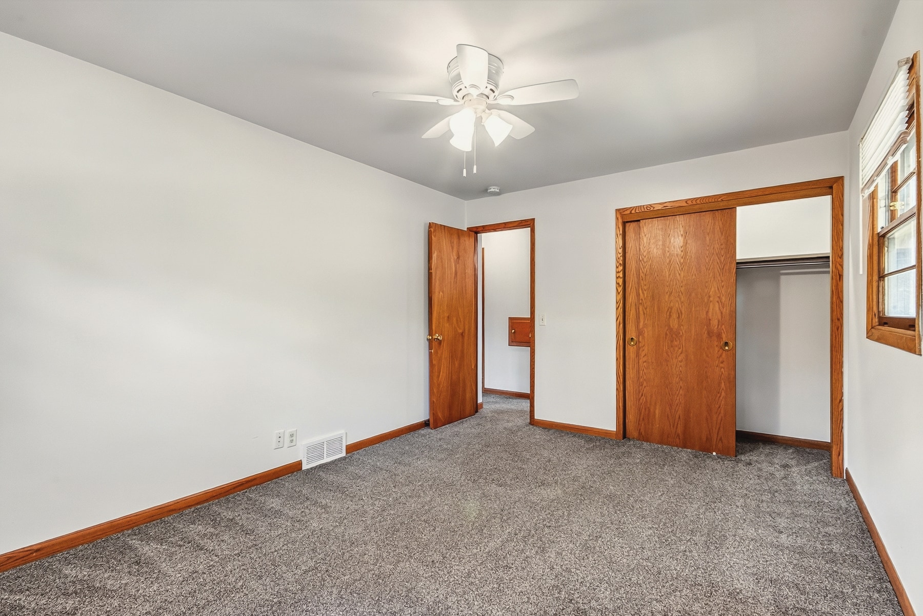Building Photo - 4805 Camden Rd