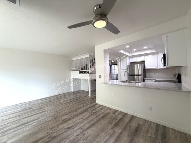 Building Photo - 325 E Rice Ranch Rd