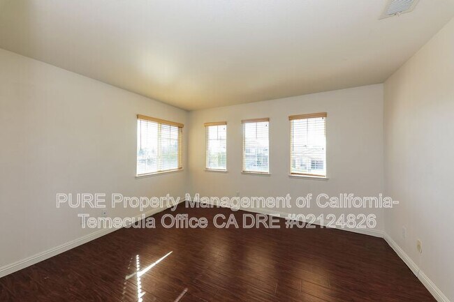 Building Photo - 35964 Camelot Cir