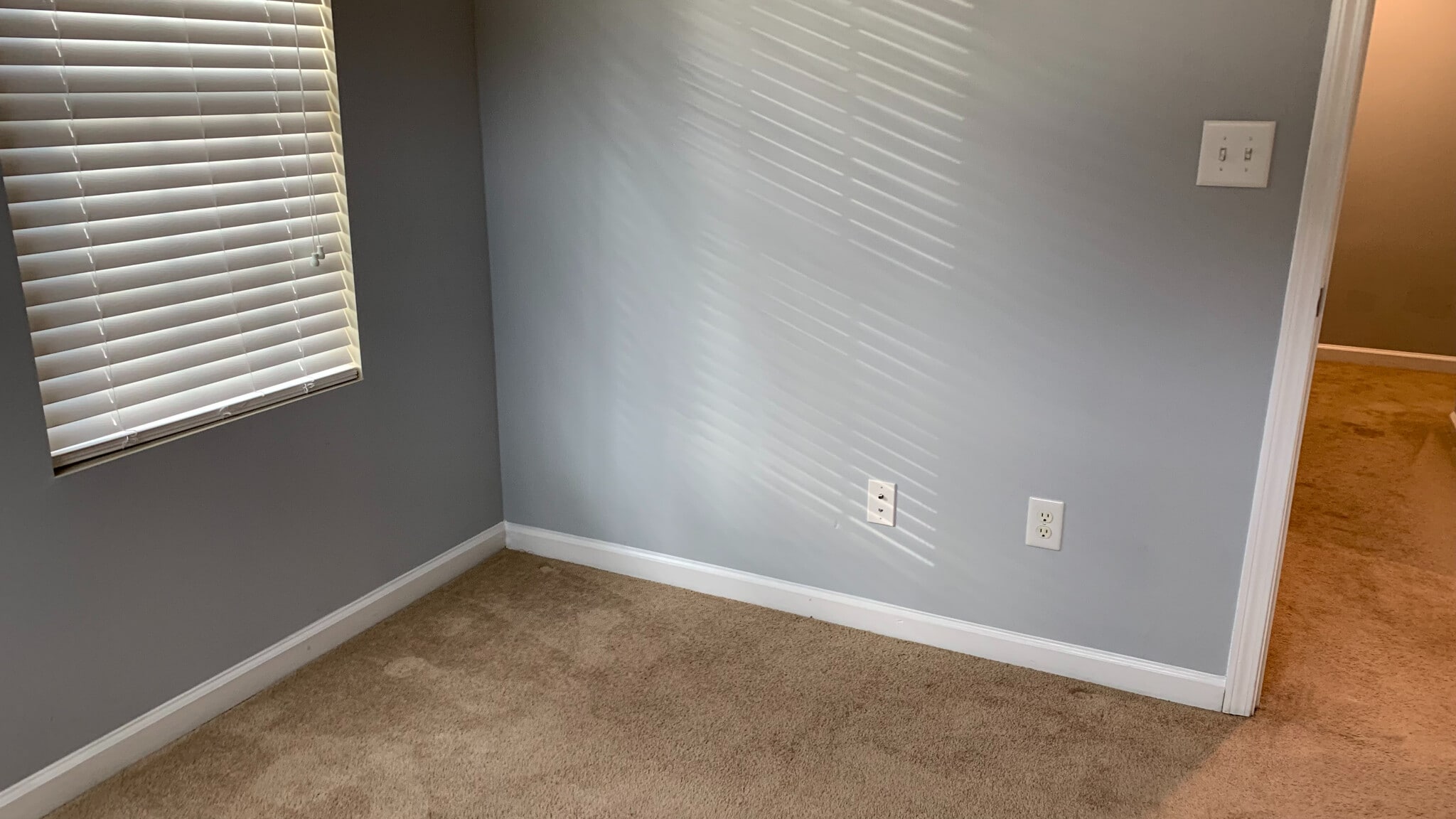Building Photo - Room in House on Pineland Cir