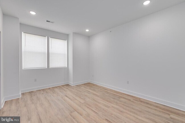 Building Photo - 2061 N 8th St