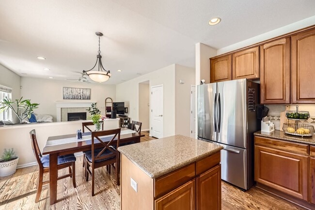 Building Photo - Walkability, Space, and Sunshine: 4Bd Home...