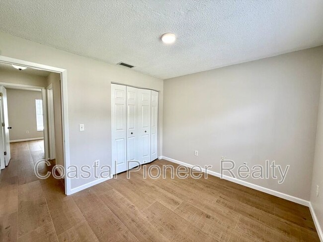 Building Photo - 11222 Clayridge Dr