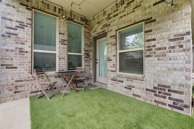 Building Photo - 13026 Sheildaig St