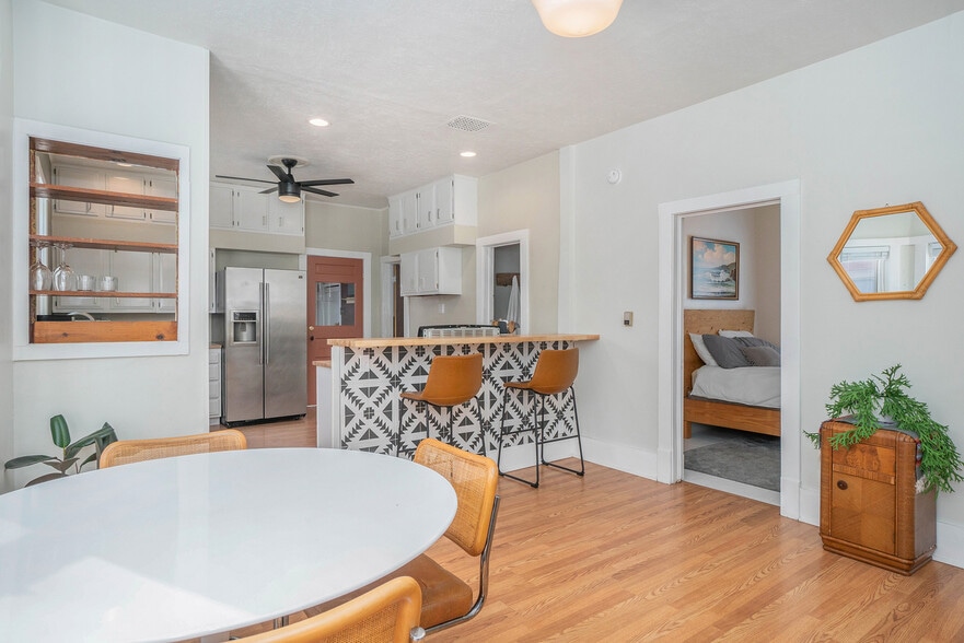 Building Photo - 515 West Mulberry Street