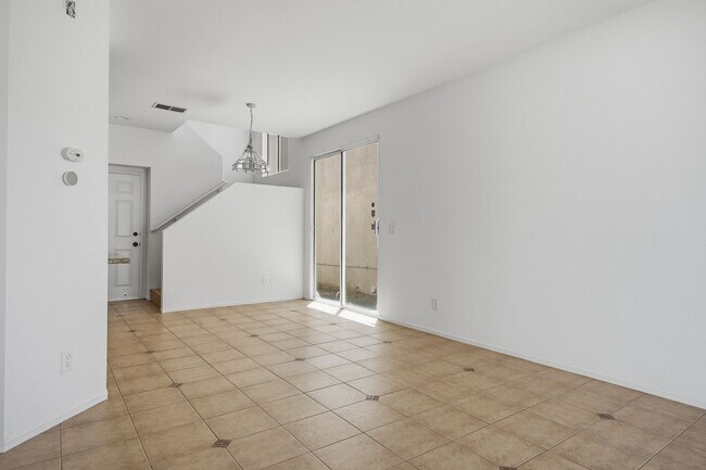 Building Photo - Stylish 3-Bedroom Home with Mountain Views & Attached 2-Car Garage