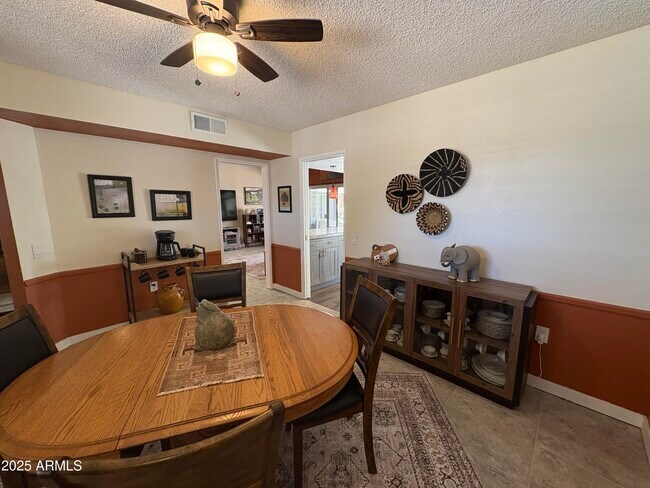 Building Photo - 16425 N Orchard Hills Dr