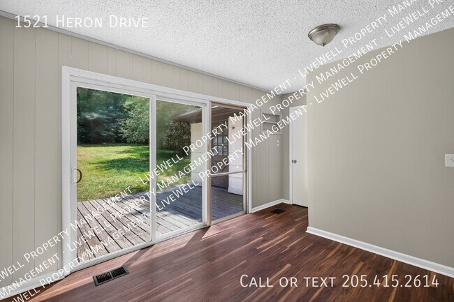 Building Photo - 1521 Heron Dr