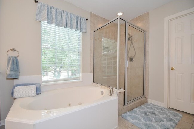 Building Photo - 4210 Greystone Way