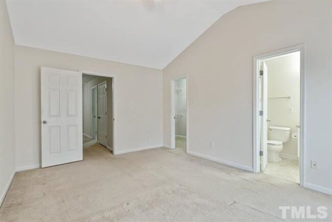 Building Photo - Golf Course Townhome