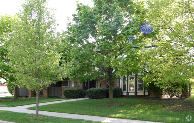 Building Photo - 272 W Liberty St