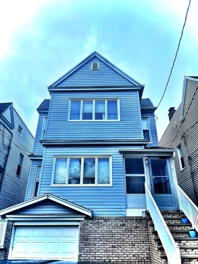 Primary Photo - 25 Kelly Pkwy