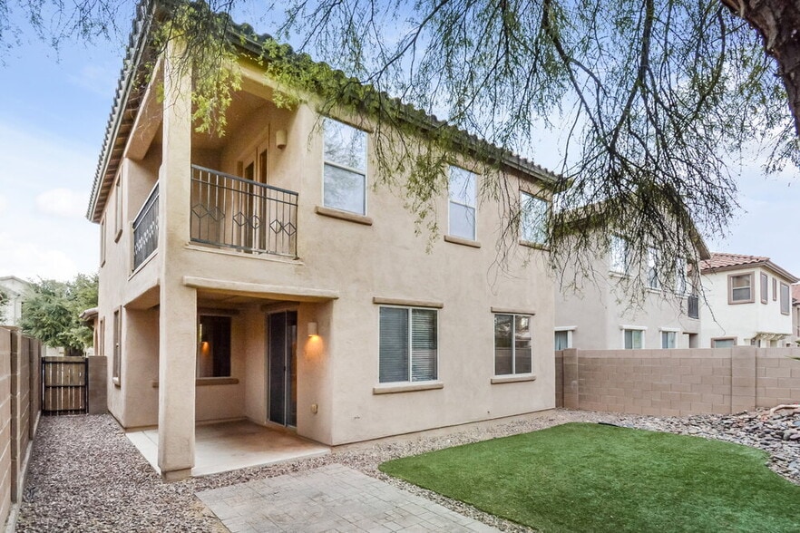 Building Photo - 462 E Calle De Ocaso