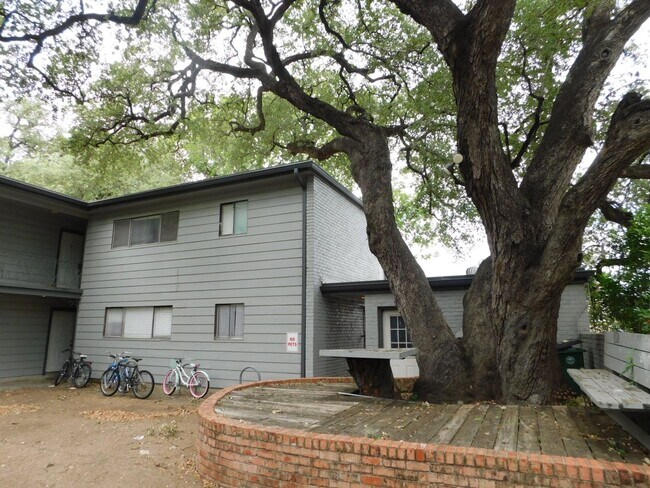 Primary Photo - UT condo for lease