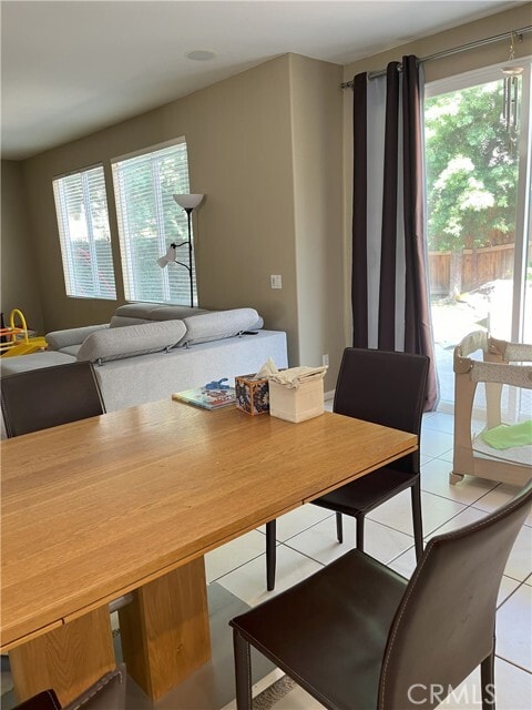 Building Photo - 5 Parthenia