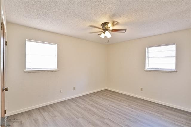 Building Photo - 3718 Brookhollow Dr