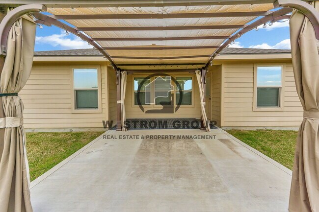 Building Photo - 9209 Leveret Ln