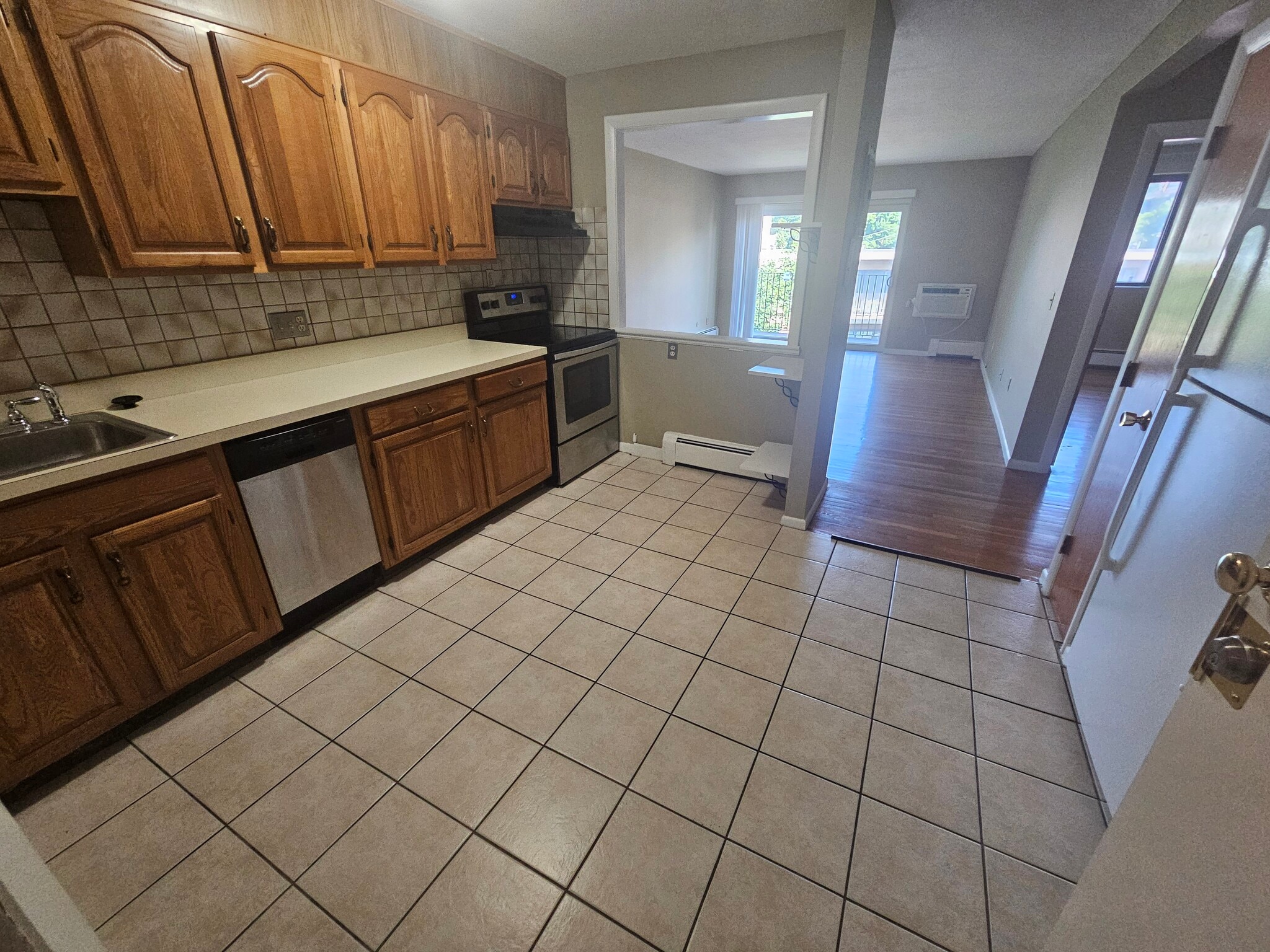 Building Photo - 400 Savin Hill Ave