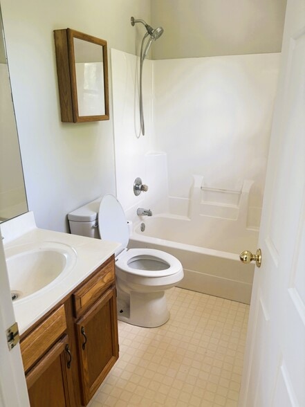 Building Photo - 3200 Caddo Lake Ct