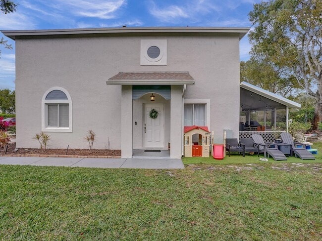 Building Photo - 1488 SW 47th Ave