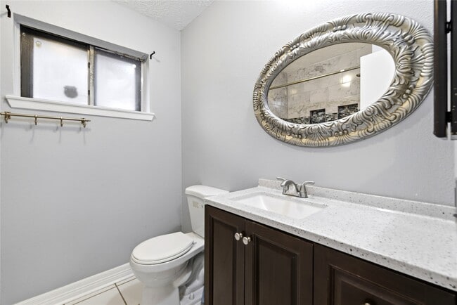 Building Photo - 6009 Leafwood Cir