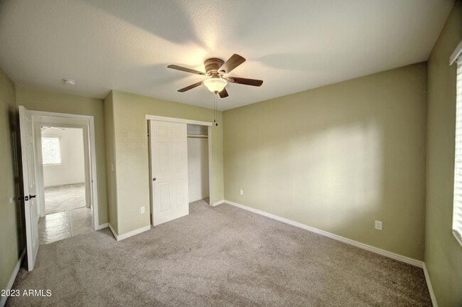 Building Photo - 480 N 6th Dr