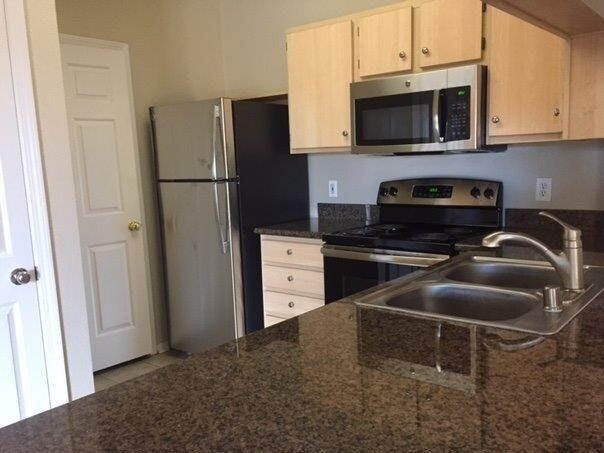 Building Photo - 701 Gibson Dr