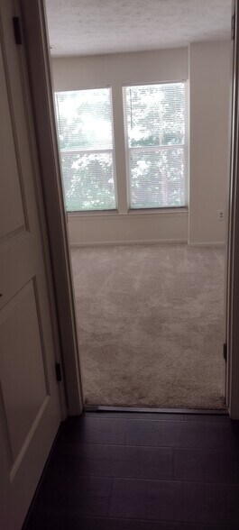 Building Photo - 11410 Little Patuxent Pky