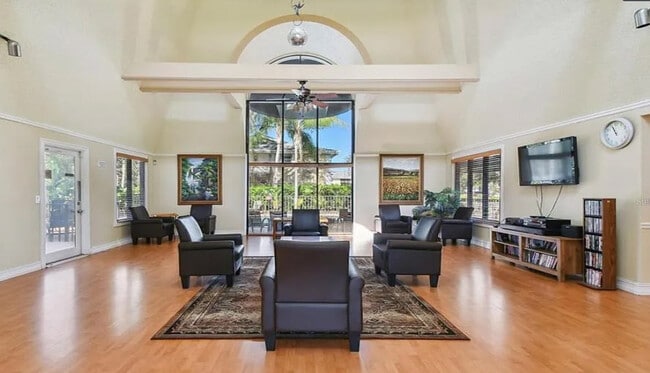 Building Photo - 3001 58th Ave S