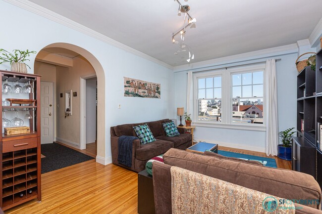 Building Photo - Pacific Heights: Super Sunny & Fully Furni...