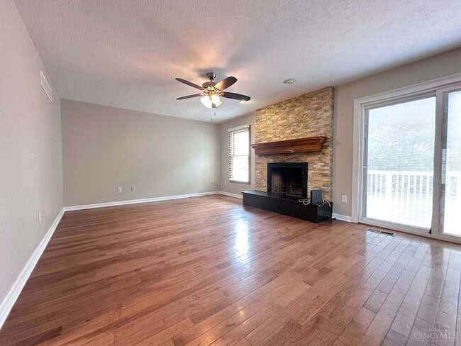 Building Photo - 2355 Henesy Ln