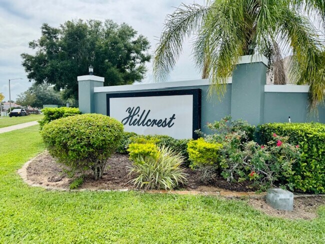 Building Photo - 838 Hillcrest Dr