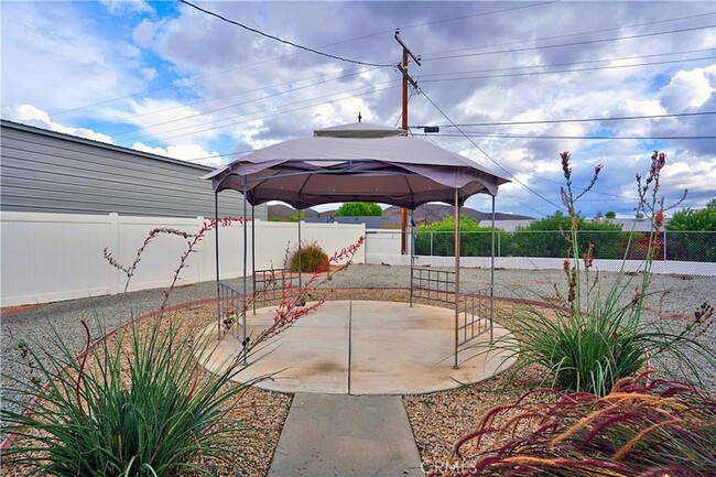 Building Photo - 26960 McCall Ct