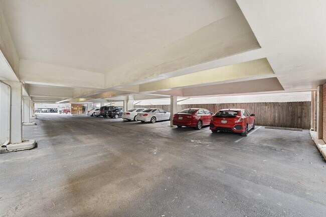 Building Photo - 2811 Rio Grande St
