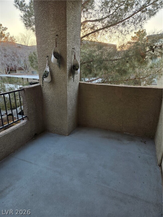 Building Photo - 4400 S Jones Blvd