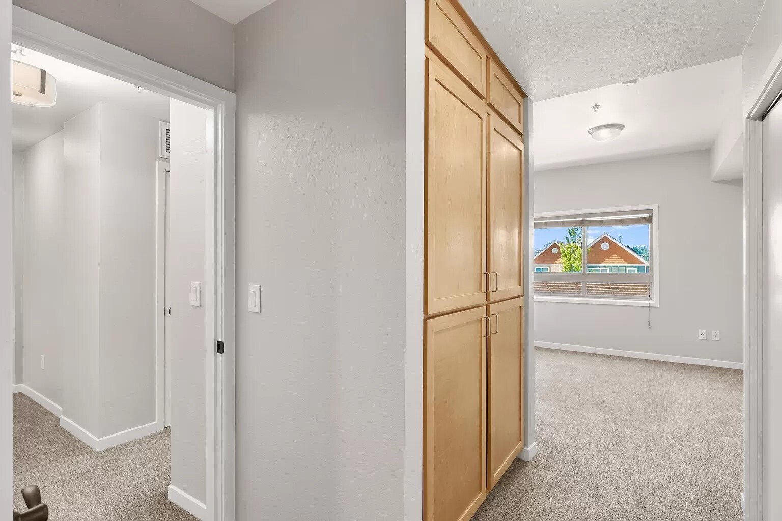 Building Photo - 1127 Broadway St NE