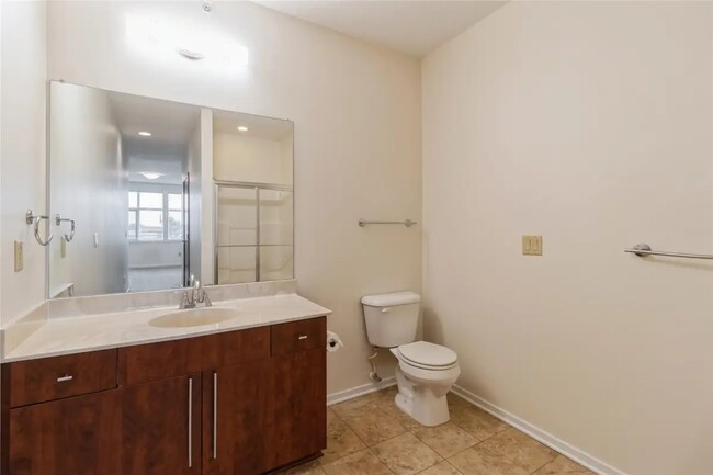 Master Bath - 640 S 50th St