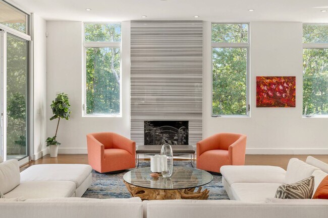 Building Photo - 1 Paumanok Rd